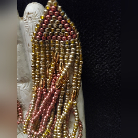 VINTAGE PIECE seedbeads gold and pink earrings! - Picture 2 of 3